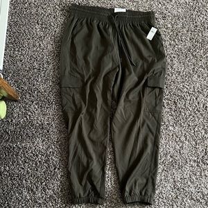 Old Navy stretch tech pants